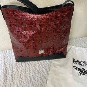 MCM medium spot Visetos leather hobo bag